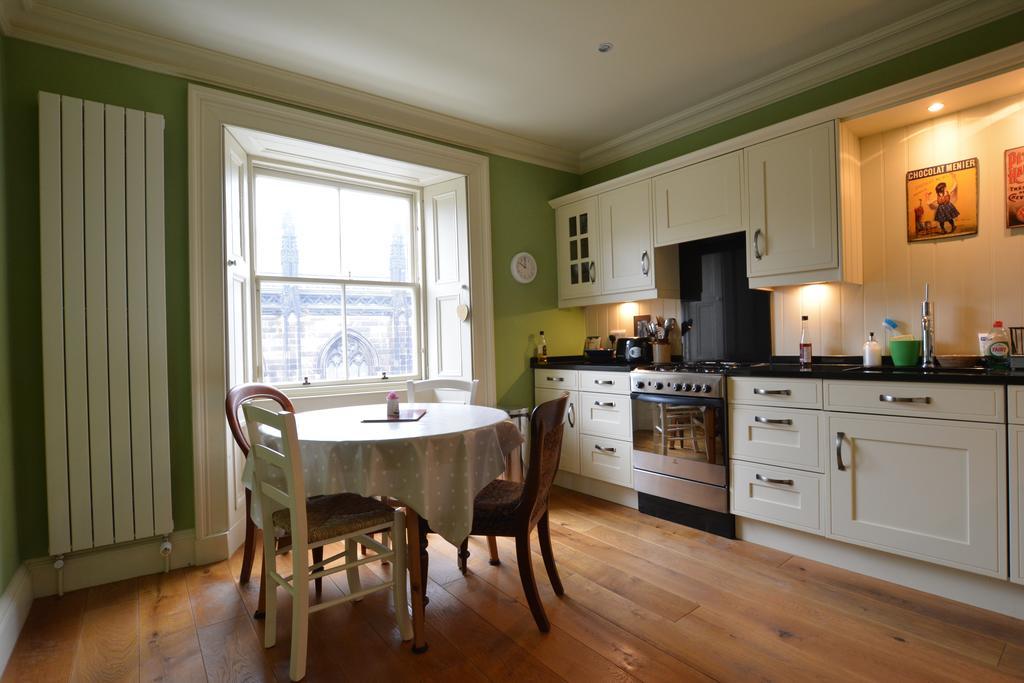 Royal Mile Elegance - Space & Luxury Appartement Edinburgh Buitenkant foto