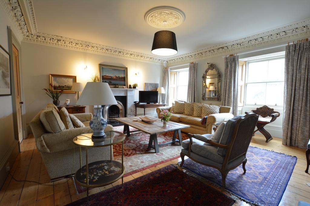 Royal Mile Elegance - Space & Luxury Appartement Edinburgh Buitenkant foto